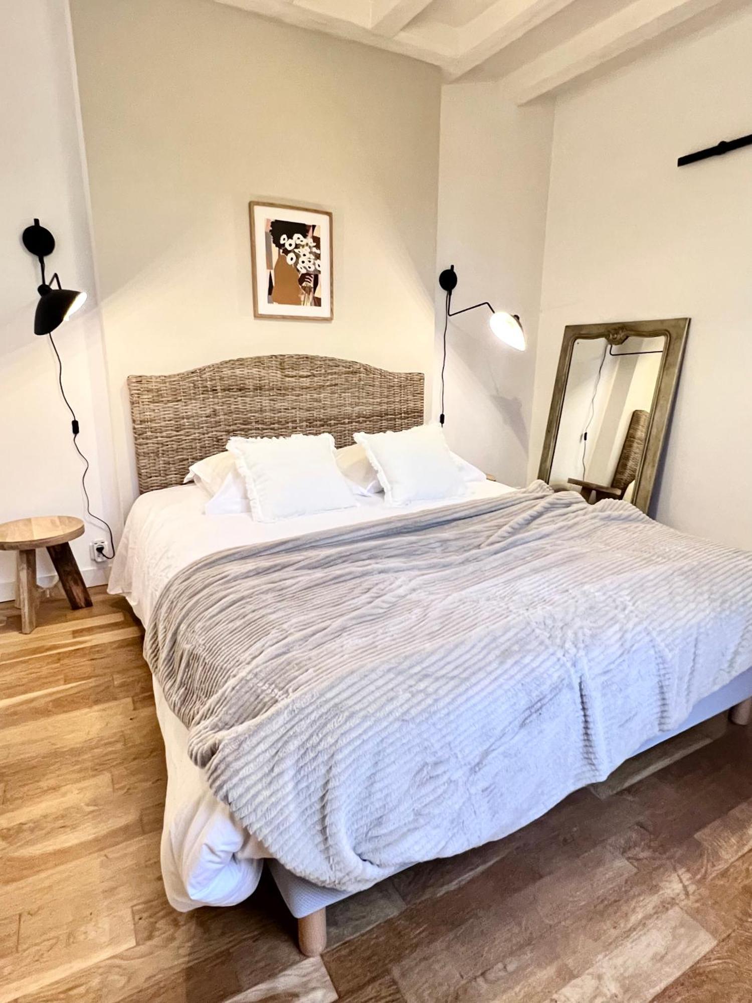 שינון Le Jeanne, Appartement En Duplex Proche Forteresse Et Centre Ville מראה חיצוני תמונה